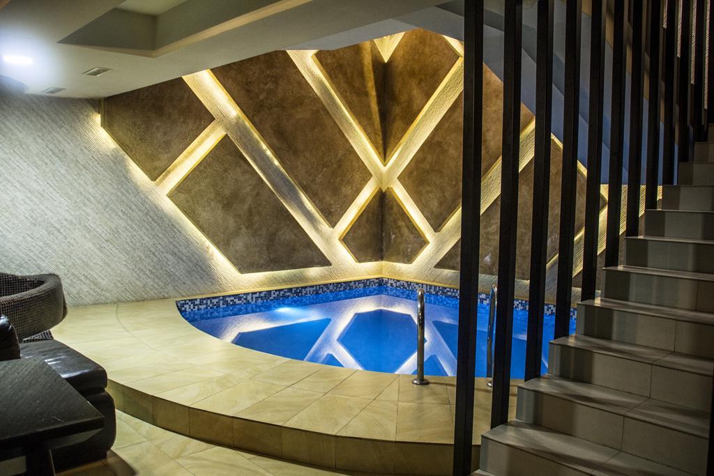 Mirage Hotel Erivan Exterior foto