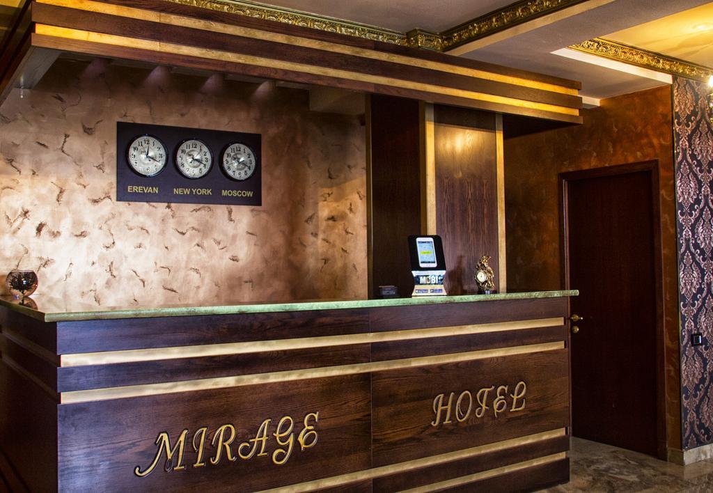 Mirage Hotel Erivan Exterior foto
